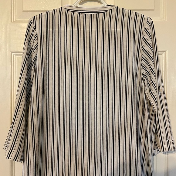 Formal top for work - Picture 2 of 2